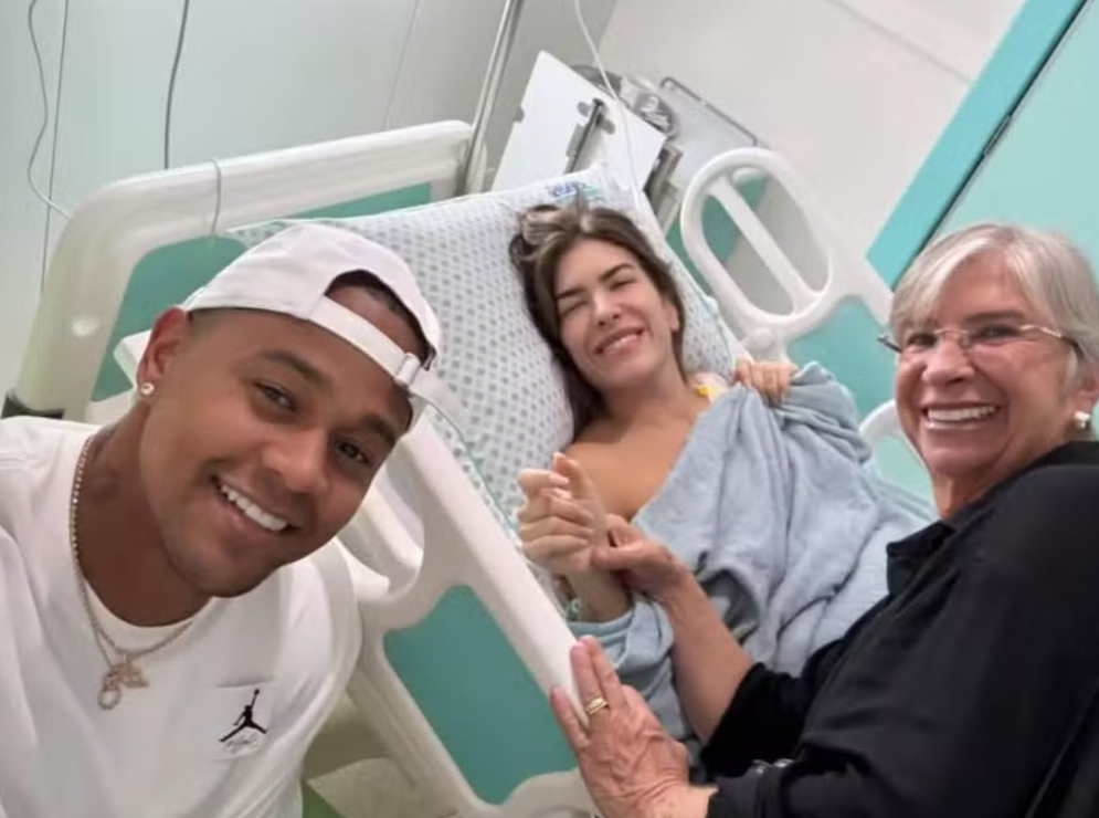 Lore Improta faz cirurgia e Léo Santana vira “enfermeiro” em casa