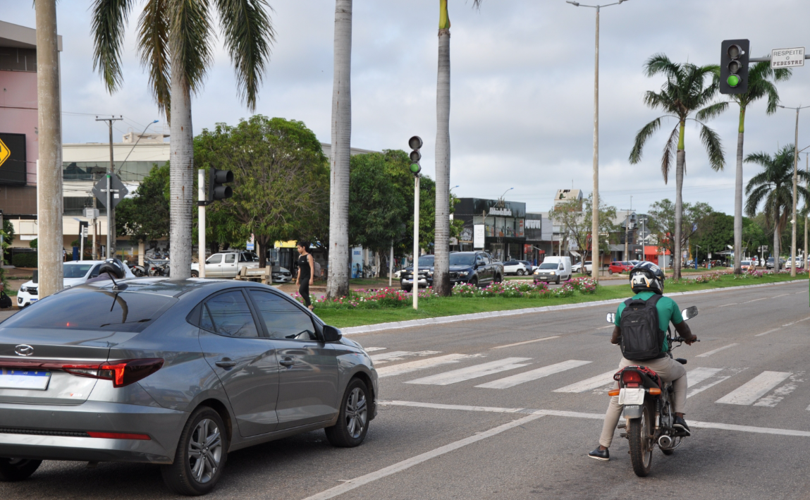 Governador Laurez Moreira prorroga até 15 de dezembro o prazo para pagamento do IPVA 2025