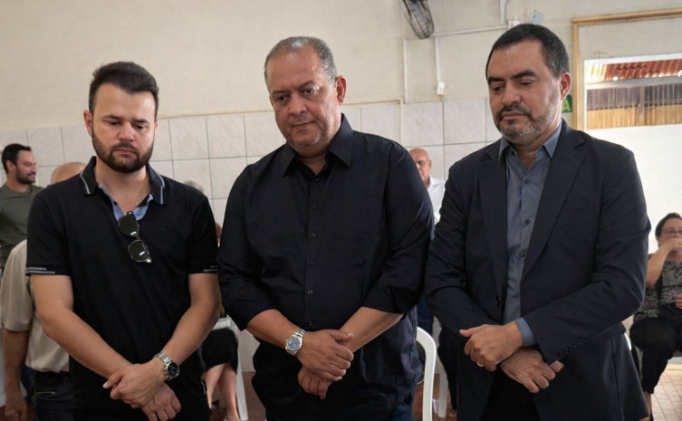 Governador Wanderlei Barbosa presta última homenagem ao ex-governador Moisés Avelino, em Paraíso