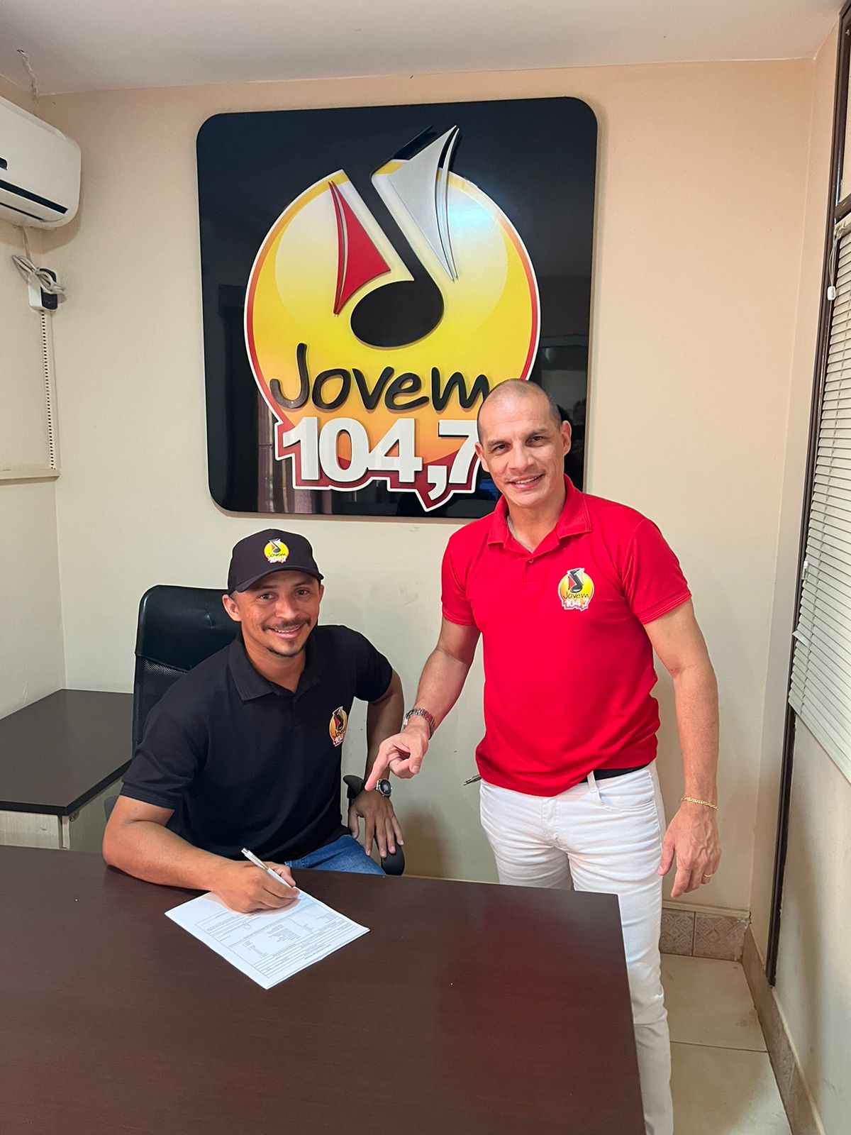 Jovem FM reforça elenco e anuncia chegada de Miquéias Show ao “De Papo com a Jovem