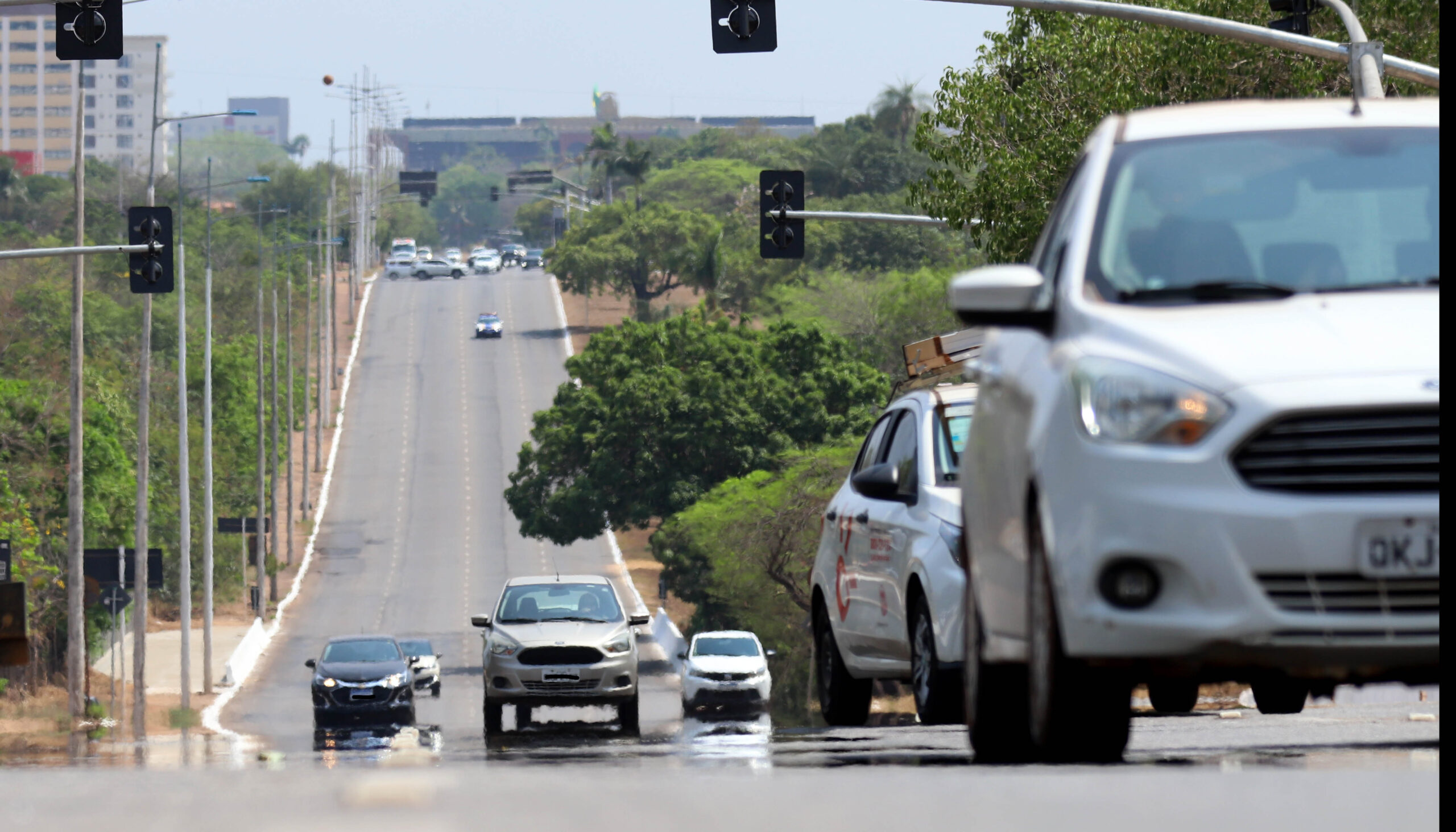 Governador Wanderlei Barbosa assina proposta de isenção do IPVA por dois anos para carros, caminhões e ônibus elétricos e híbridos