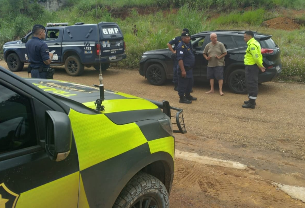 Motorista alcoolizado é conduzido à delegacia por agentes de trânsito após flagrante na região sul de Palmas