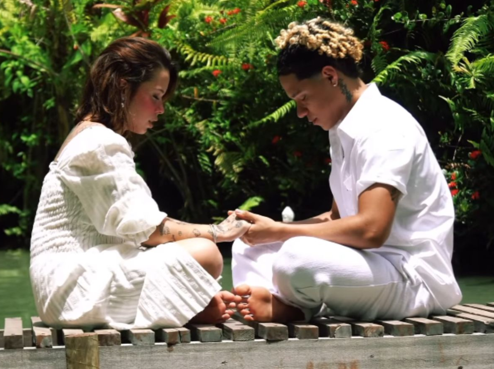 A Influenciadora Kamylinha anuncia gravidez, aos 18 anos, após perda e surpreende