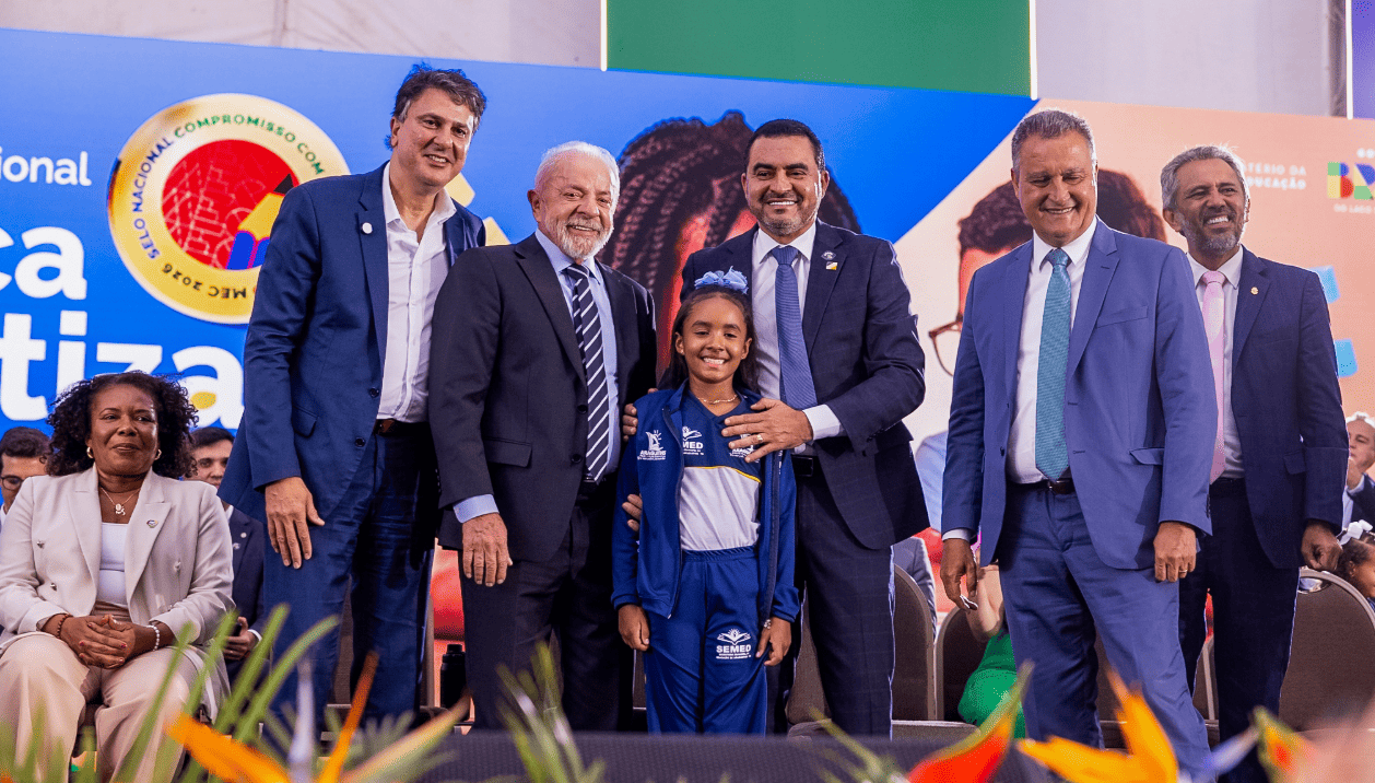 Governador Wanderlei Barbosa recebe Selo Ouro que reconhece o Tocantins como único estado do Norte em alfabetização na idade certa