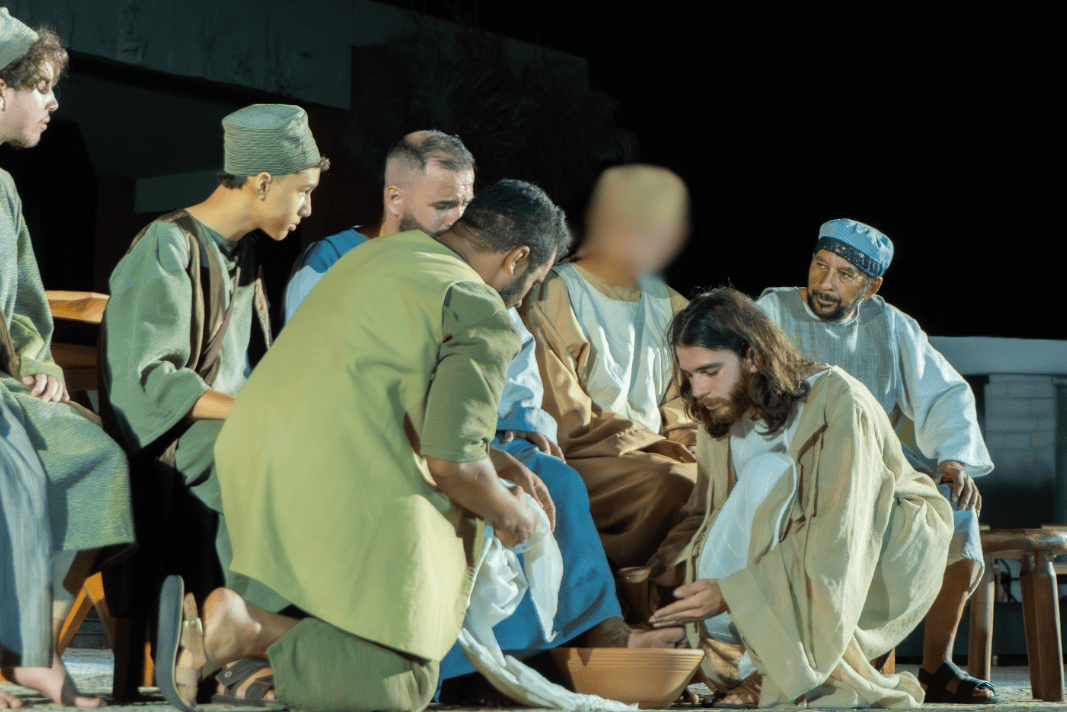 Adolescentes do sistema socioeducativo integram elenco do espetáculo Paixão de Cristo