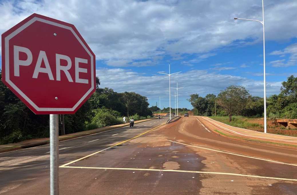 Avenida de acesso à região norte de Palmas recebe sinalização viária