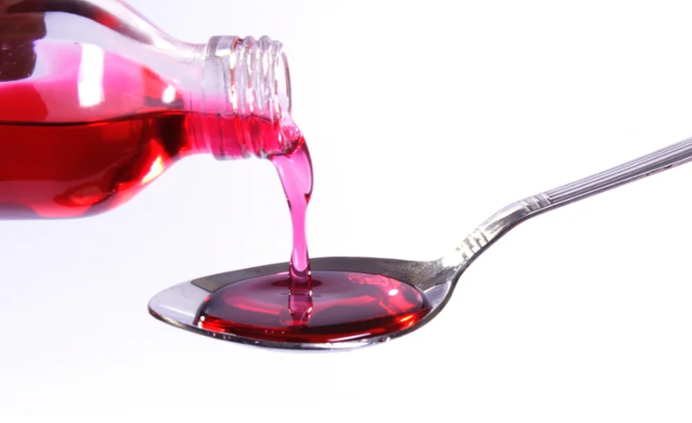 Anvisa proíbe substância de xaropes e alerta para risco grave