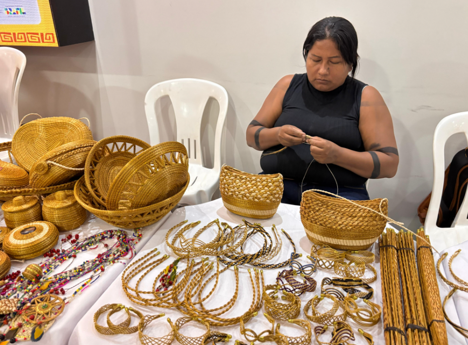 Governo do Tocantins fortalece povos originários e tradicionais na 2ª Feira de Artesanato Mulheres Empreendedoras da Amazônia