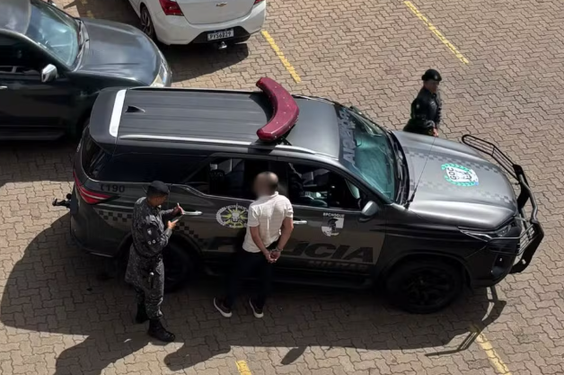 Foragido tenta escapar da polícia e acaba preso em Palmas