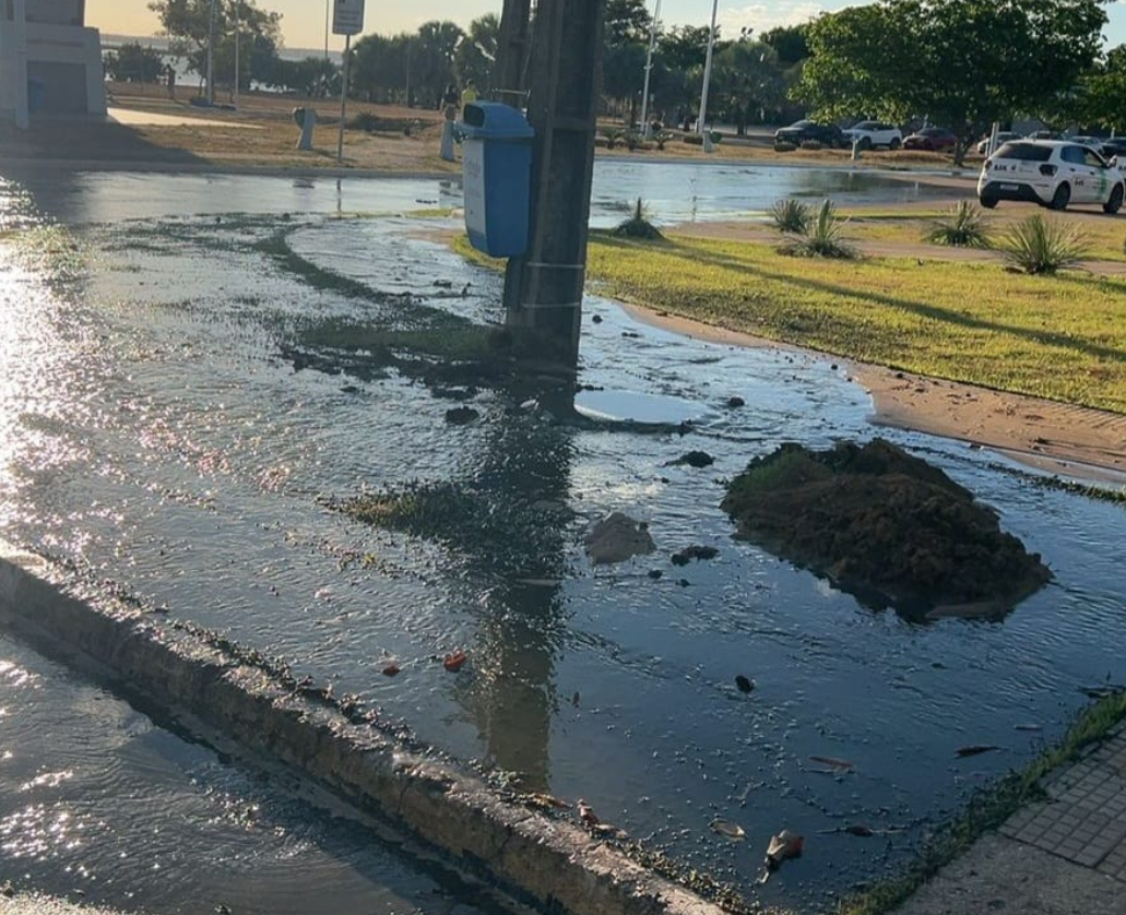Vazamento de esgoto próximo à Praia da Graciosa leva BRK a ser autuada pela Guarda Metropolitana de Palmas