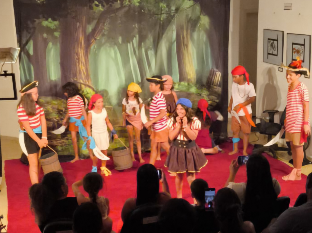 Alunos do curso de teatro da Fundação Cultural de Palmas apresentam espetáculos no projeto Palco Aberto