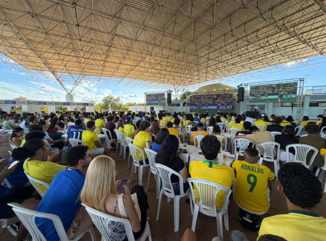Vitória do Brasil contra o Japão lota Espaço Cultural em transmissão ao vivo promovida pela Prefeitura de Palmas