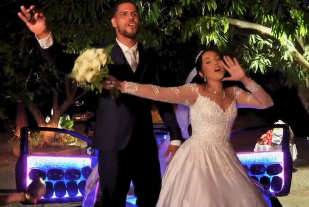 Noivos surpreendem convidados com entrada inusitada em casamento no TO