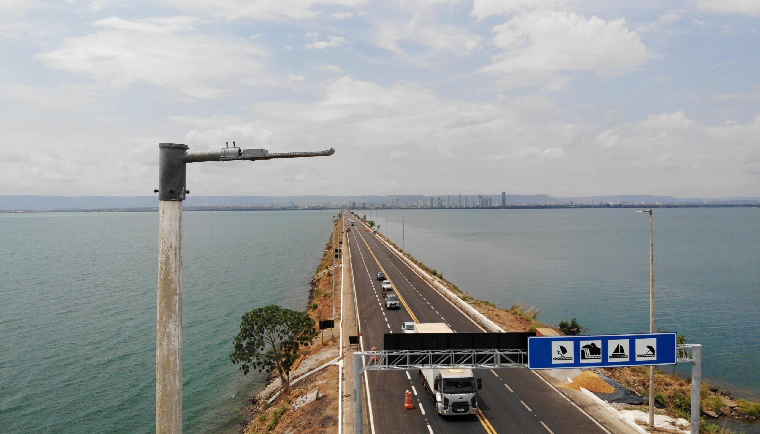 Ponte Governador José Wilson Siqueira Campo terá novo sistema de iluminação com energia solar