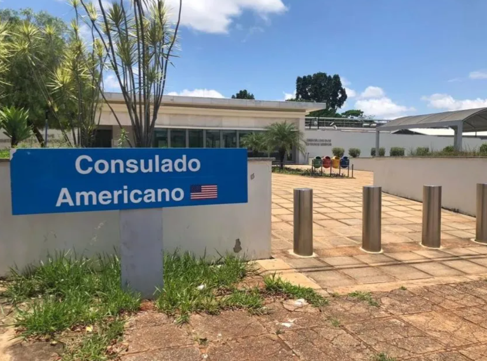 EUA fecham temporariamente embaixada e consulados no Brasil